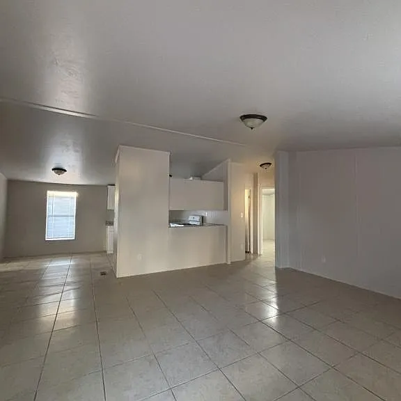 5521 S Bonney Ave — Photo 3