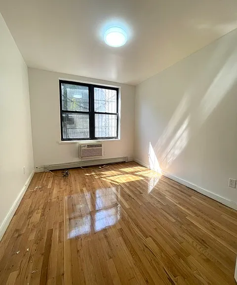 124 15th St #1 — Photo 3