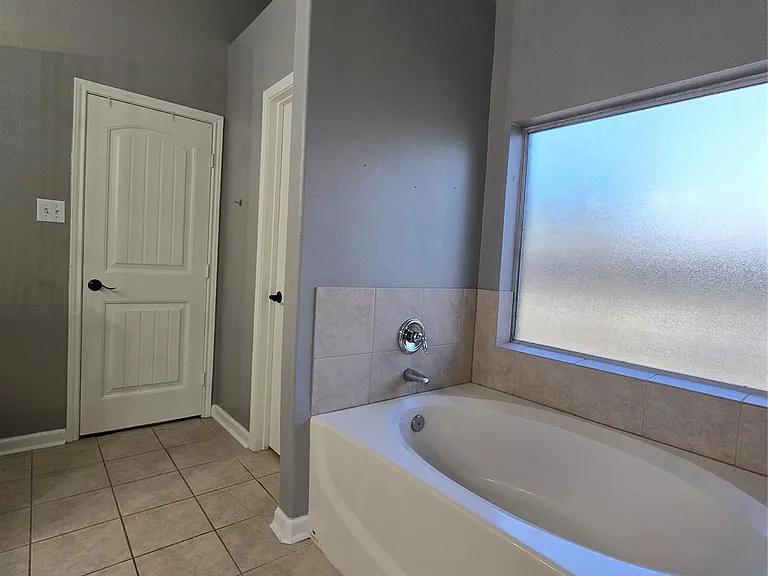 215 Danna St — Photo 20