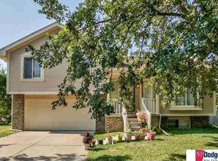 3203 Tammy St, Bellevue, NE 68123