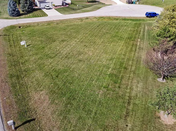 1859 E Big Bear Dr, Owosso, MI 48867