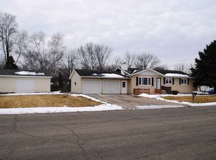 916 2nd St N, Cold Spring, MN 56320