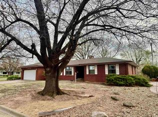1609 N Campbell St, Abilene, KS 67410