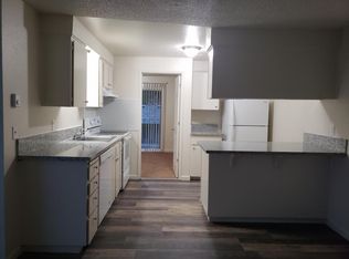 17647-17661 SE Stark St, Portland, OR 97233
