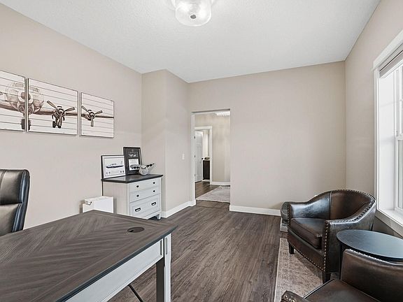 5th image of 1860 White Pine Ct