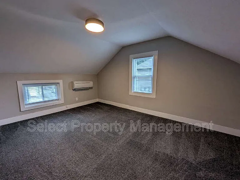 601 W Brackenridge St — Photo 21