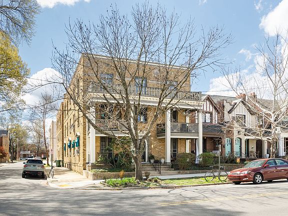 3rd image of 3001 W Grace St APT 6