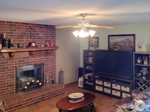 2nd image of 920 Mission Hills Dr #1