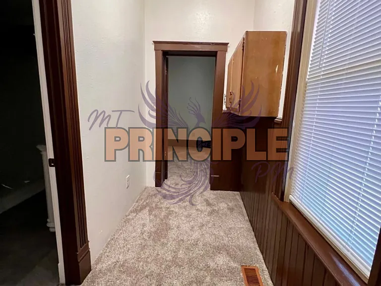 517 W Granite St — Photo 15