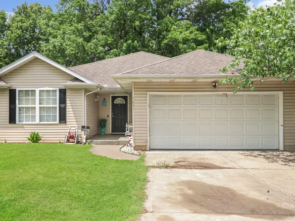1631 N Burton Avenue, Springfield, MO 65803