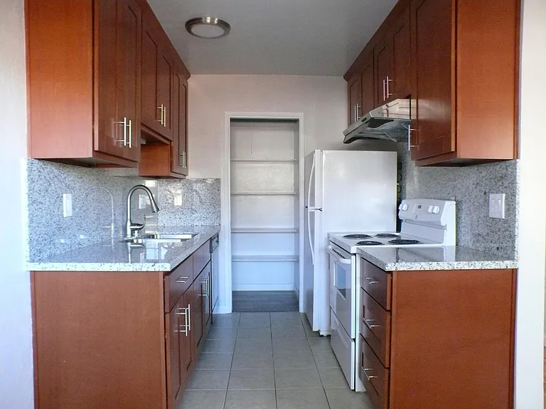 Fully remodeled kitchen with new cabinets/sink/hood
