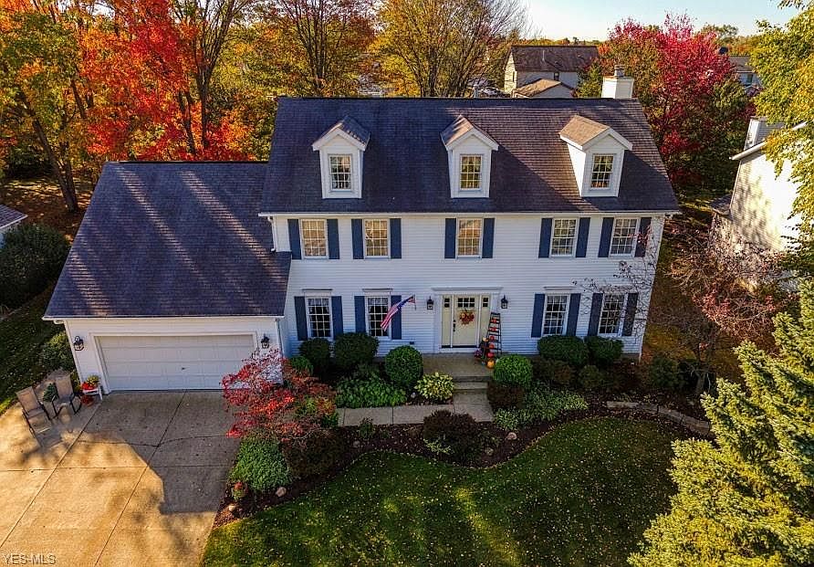 1st image of 178 Essex Ln