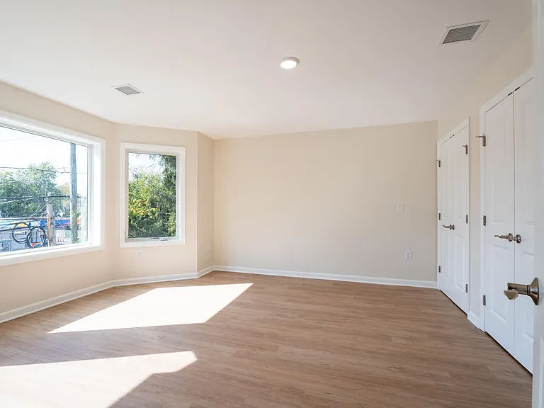 97 Main St #1 — Photo 9