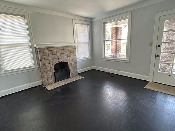 4th image of 4910 Wesley Ave Unit 1