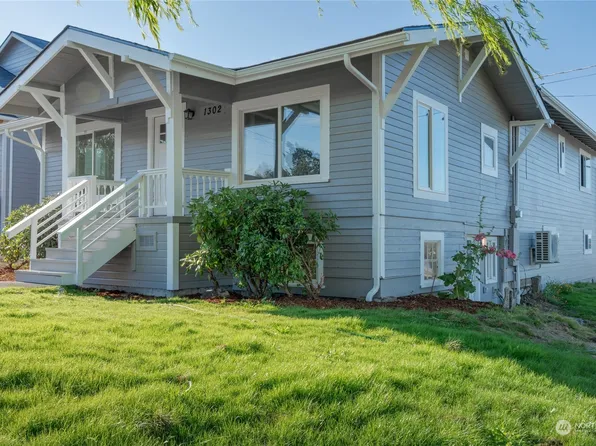 1302 31st Street, Anacortes, WA 98221