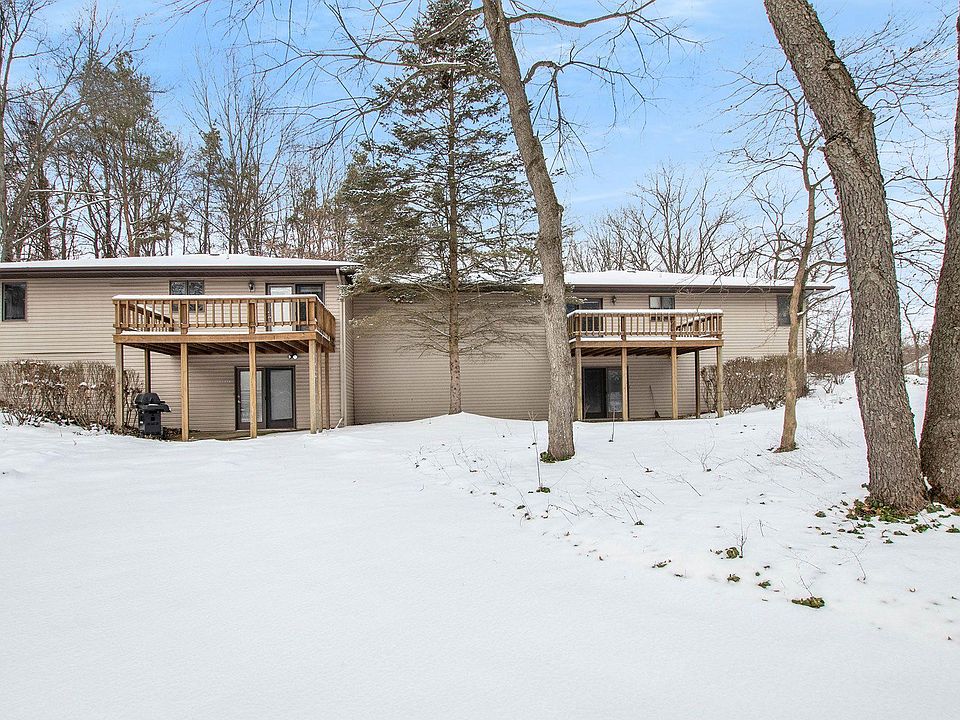 1st image of 334 Carpenter Dr