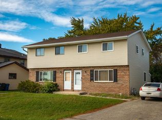 3704 Sovereign Dr, Racine, WI 53406