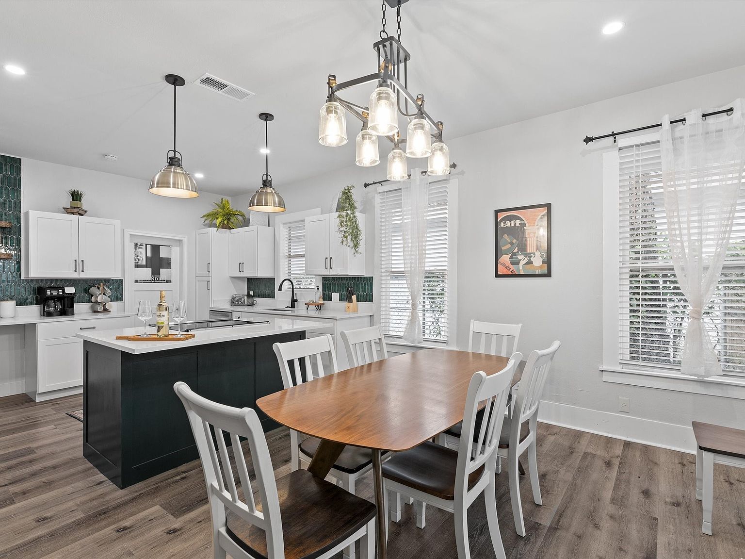 711 W Knox St, Ennis, TX 75119 | Zillow