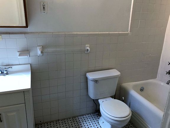 4th image of 510 Cathedral Pkwy #1E