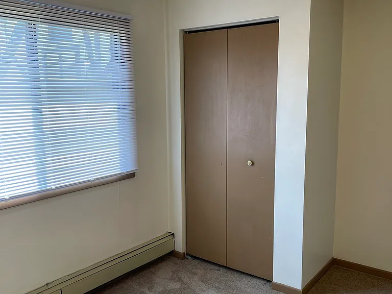 807 E Washington St #5 — Photo 11