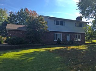 1517 Debra Dr, Mount Carmel, IL 62863