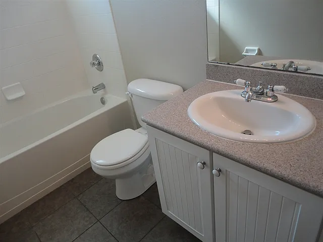 4015 Warwick Hills Dr — Photo 15