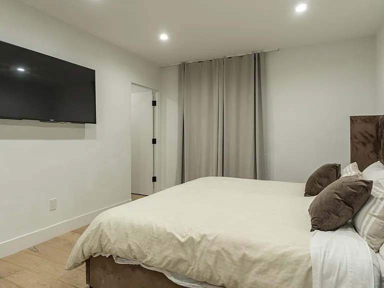 3552 Federal Ave — Photo 33