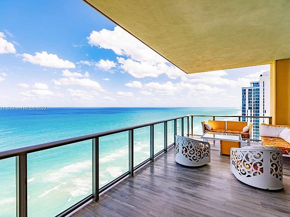 3rd image of 17749 Collins Ave APT 2802