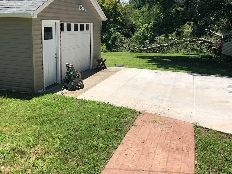 5480 Shallowford Rd — Photo 2