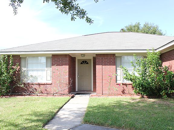 3rd image of 10930 Malden Dr