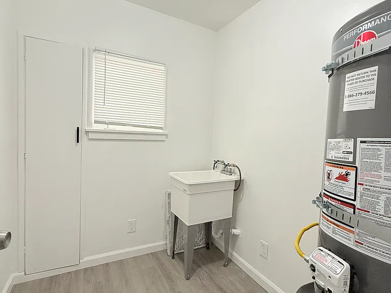 440 S 4th St — Photo 9