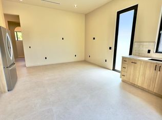 23507 Califa St, Woodland Hills, CA 91367