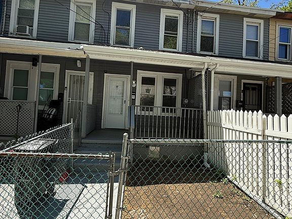 3rd image of 17 Race St