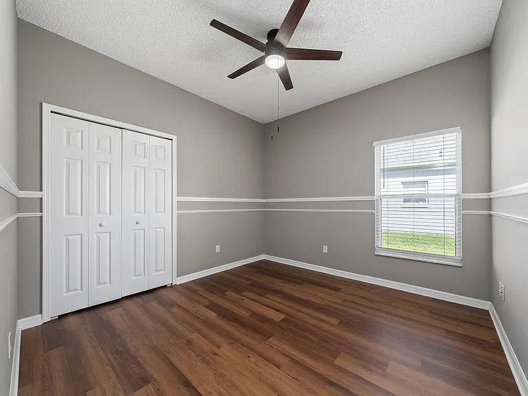 9724 Myrtle Creek Ln — Photo 23