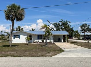 1455 New Point Comfort Rd, Englewood, FL 34223