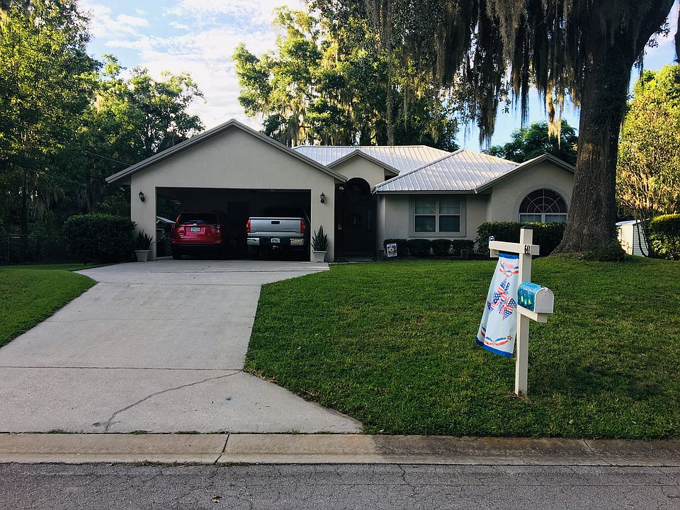 1st image of 641 SE Sunflower Pl