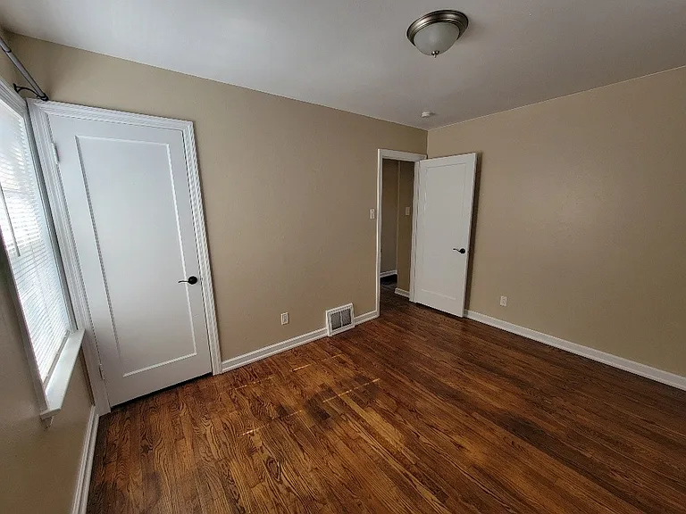 10640 Saint Stephen Ln — Photo 12