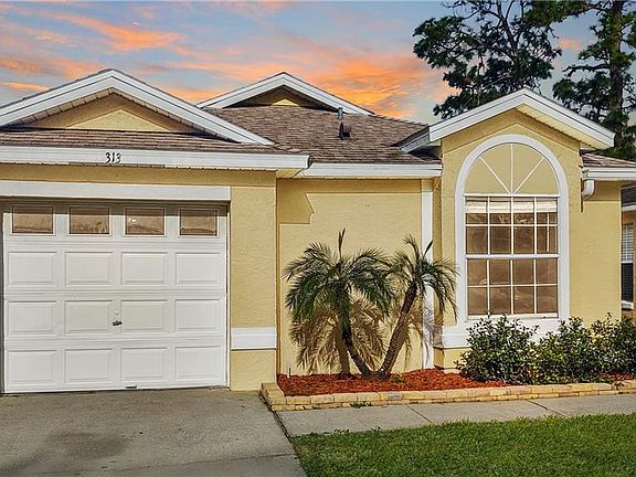 2nd image of 313 N Wilderness Point