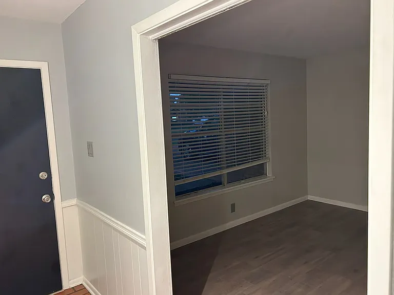 207 Vicksburg St — Photo 10