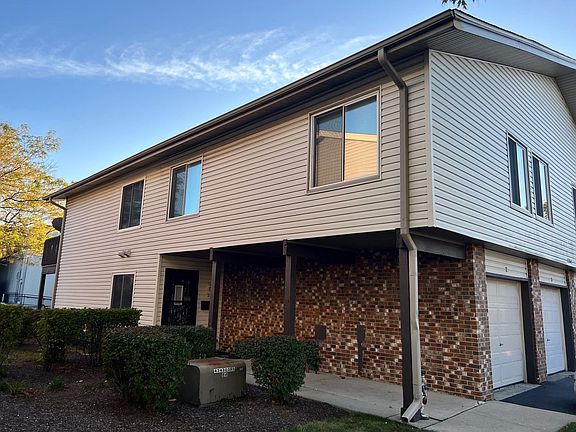 2nd image of 1354 Kingsbury Dr Unit 2