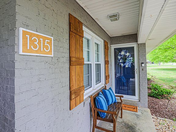 5th image of 1315 Shelby McCallum Dr