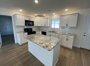 1210 N Van Buren St, Marion, IL 62959