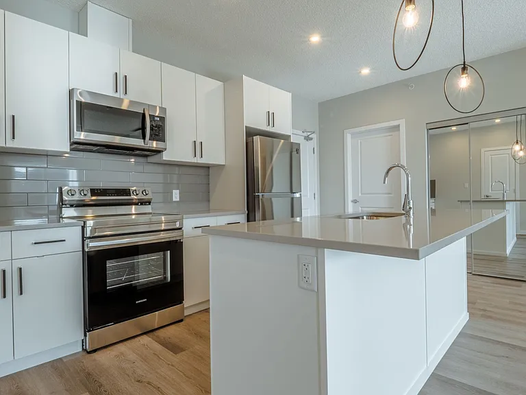 5530 Schonsee Dr NW — Photo 52