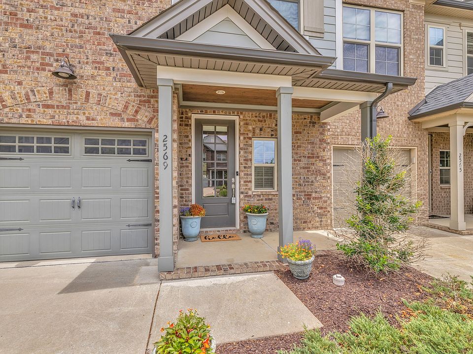 1st image of 2569 Wellesley Square Dr