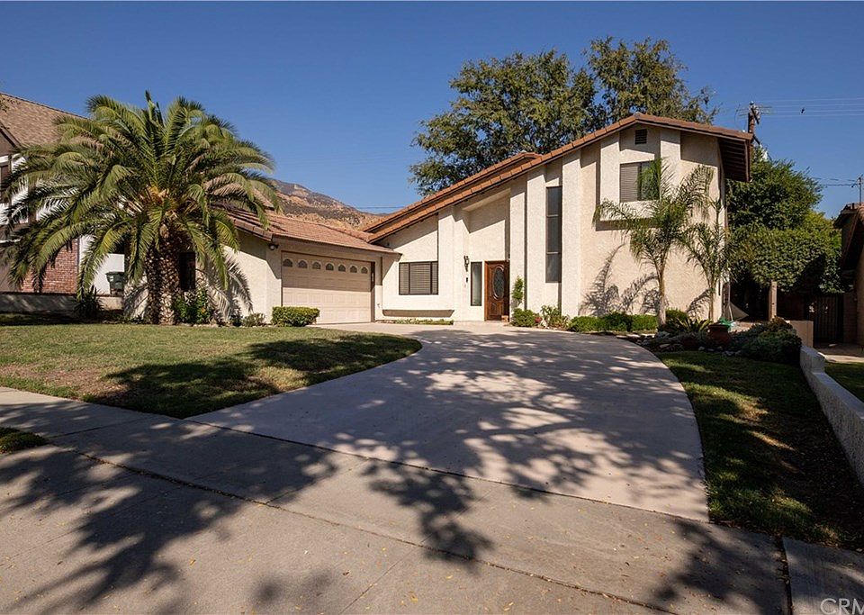 1st image of 5523 N Acacia Ave