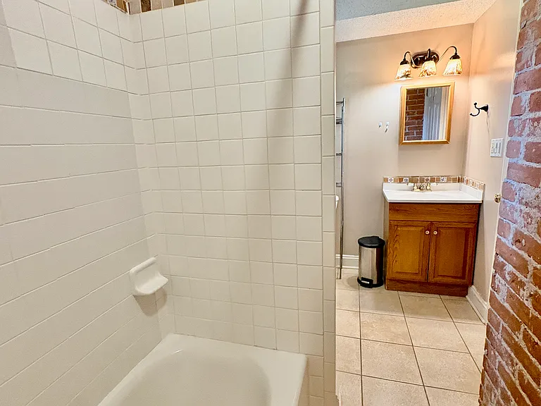 41 Pearl St #1 — Photo 14