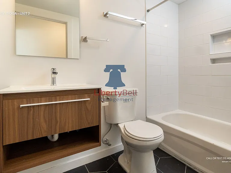 1800 W Tioga St #4 — Photo 17