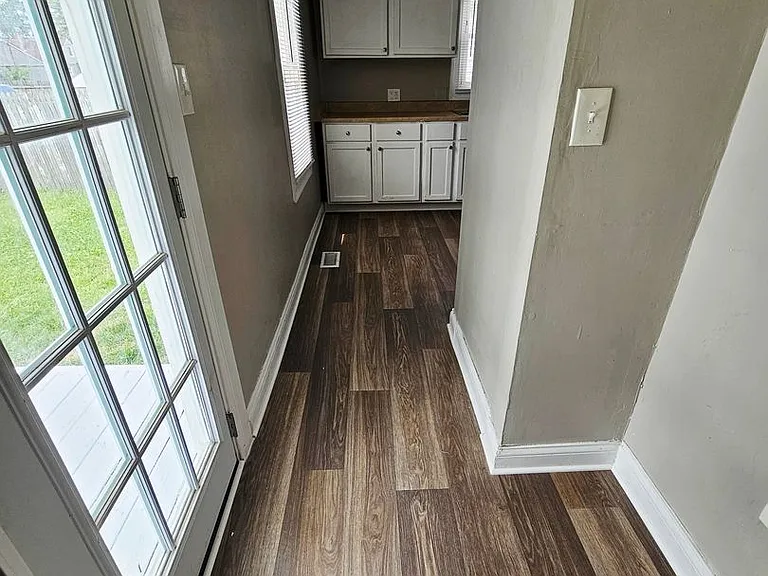 1191 Duxberry Ave — Photo 22