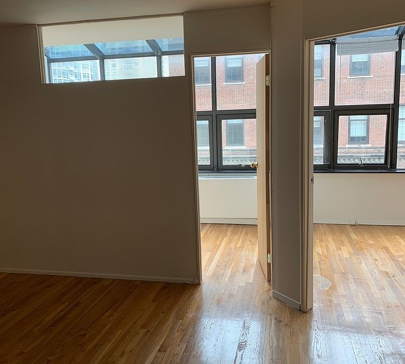 1st image of 230 E 30th St APT 10e