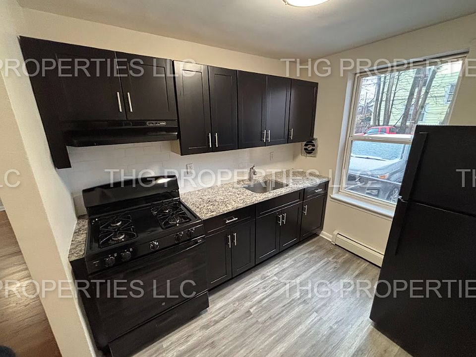 1st image of 600-610 E Front St #610-1E